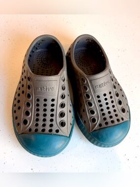 Native Shoes Jefferson Kids Slip-On Sneakers Grey & Teal Size C4